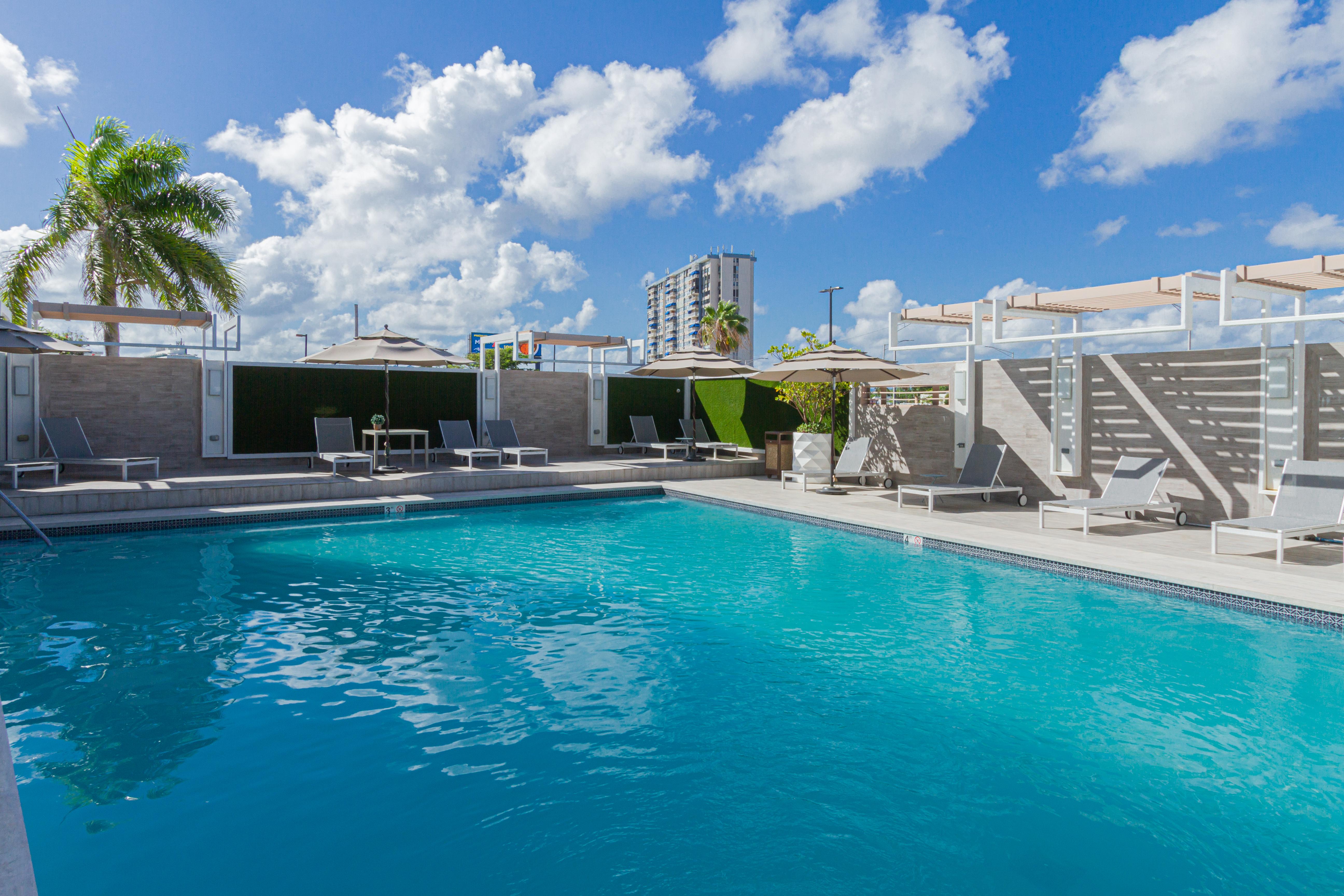 Tryp By Wyndham Isla Verde Сан-Хуан Экстерьер фото